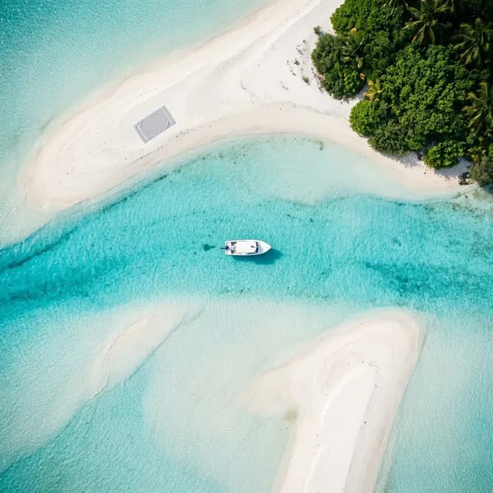 A turquoise lagoon from above